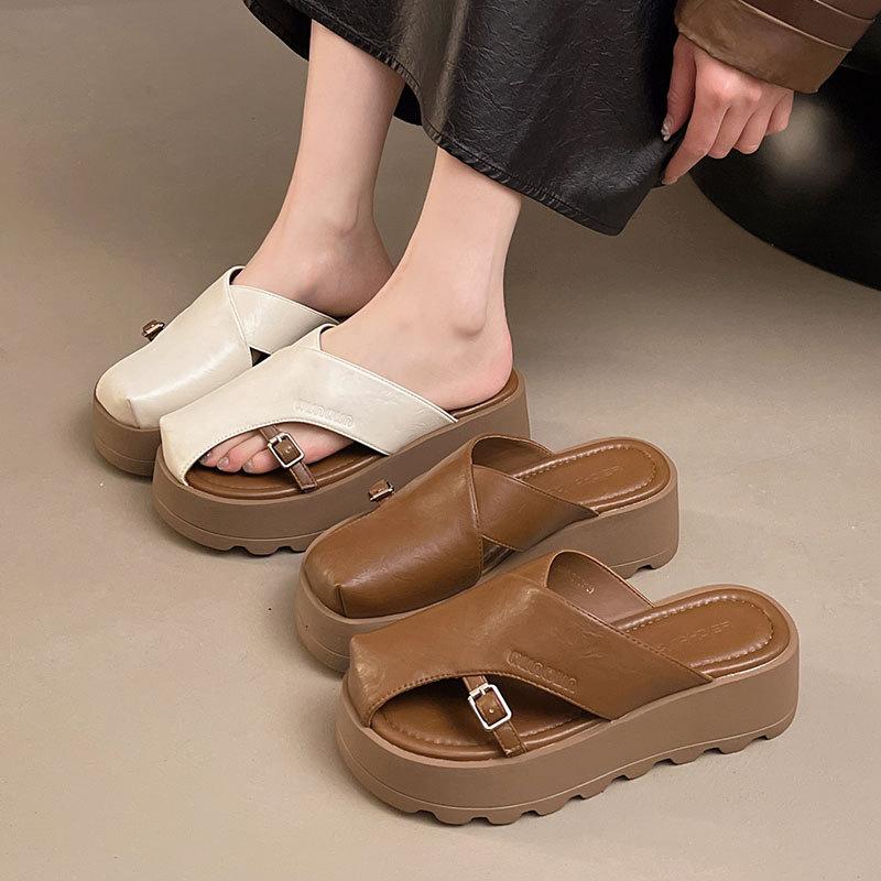 Muffin thick bottom heightening versatile lazy fashion cool slippers women's wear 2025 summer new retro bag head half slippers