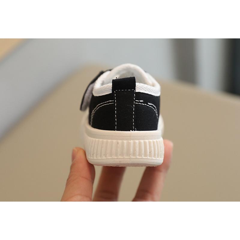 Children's canvas shoes,boys' and girls' kids' shoes, spring-autumn white sneakers,soft sole versatile board shoes,small and medium kids' casual shoes
