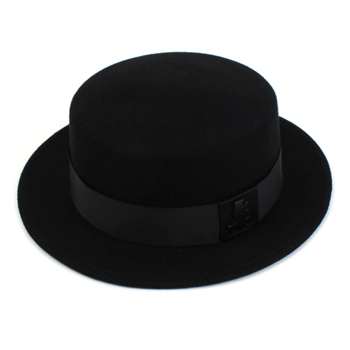 Yunibeosyeolkemiseuteuli Black Flat Short Line Wool Fedora