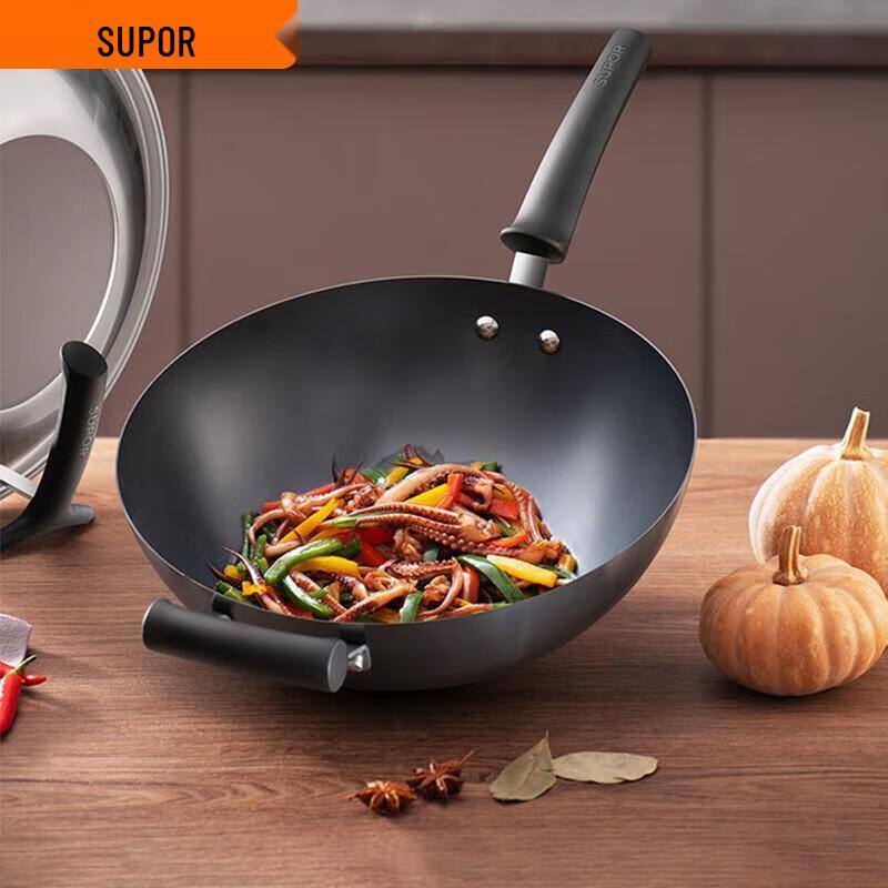 

SUPOR Premium Non-Rust Iron Wok with Standable Lid