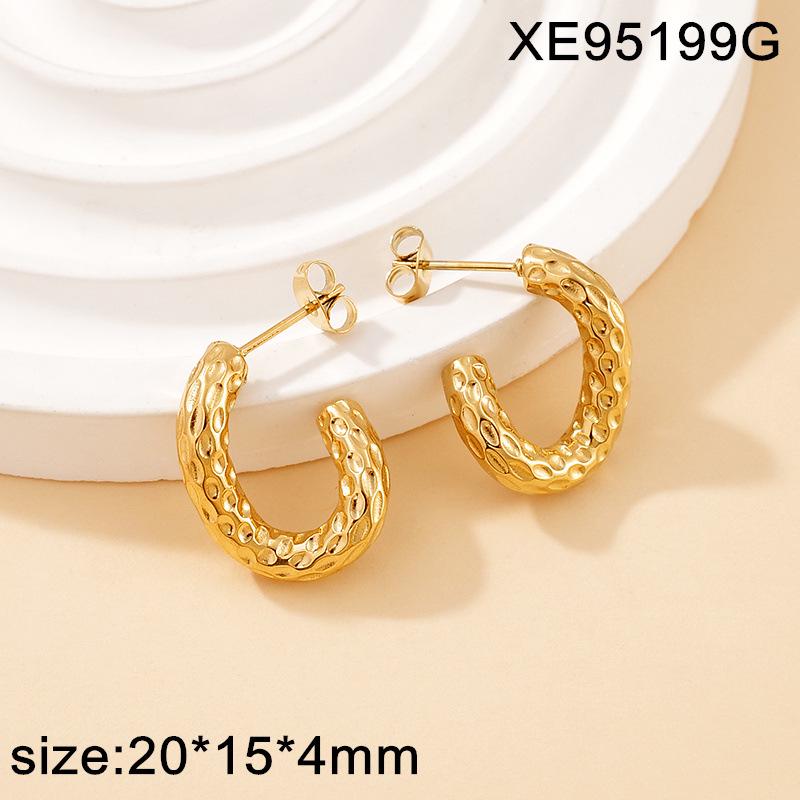 2025 European Style Titanium Steel Earrings for Women: High-End, Hammered Texture Ear Studs, Fashionable and Versatile Jewelry