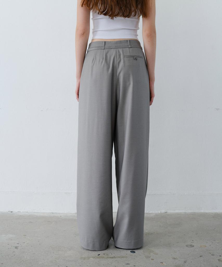 EN OR Belted Pintuck Wide Slacks - Gray