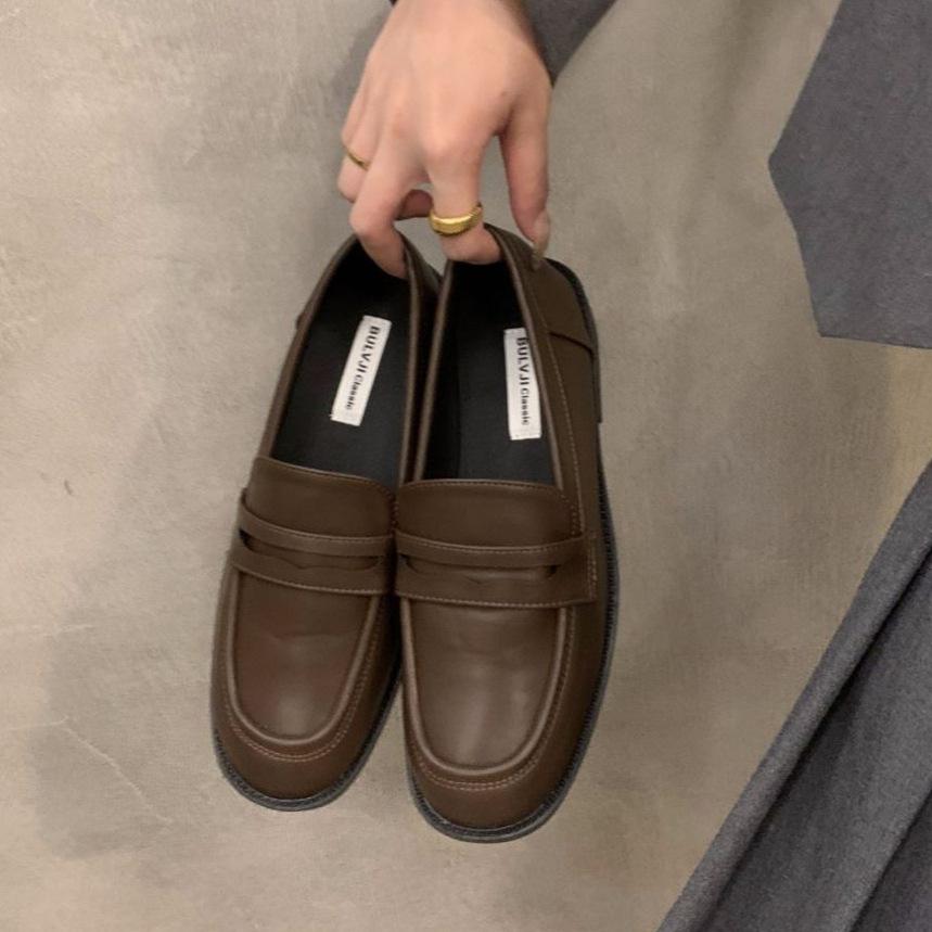 French flat-soled retro brown loafer single shoes women's shoes 2025 new spring and autumn black British style small leather shoes