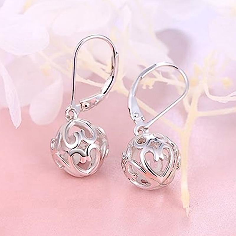 1 Pair of Fashionable and Exquisite Country Earrings, Geometric Hollow Texture Design, Fashionable Daily Matching Style