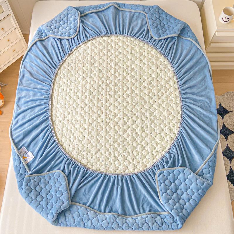 Thickened Milk Fleece Laminated Cotton Bed Hat Three-piece Household Mattress Non-slip Bed Cover Simmons All-package Protection Cover
