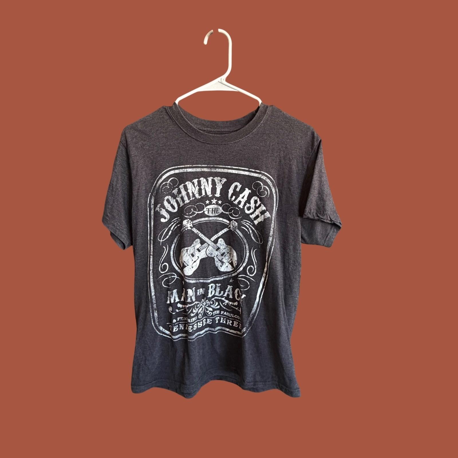 Johnny Cash Man In Black Charcoal Heather Graphic T-Shirt Medium Outlaw Country Unisex T-Shirt XXL
