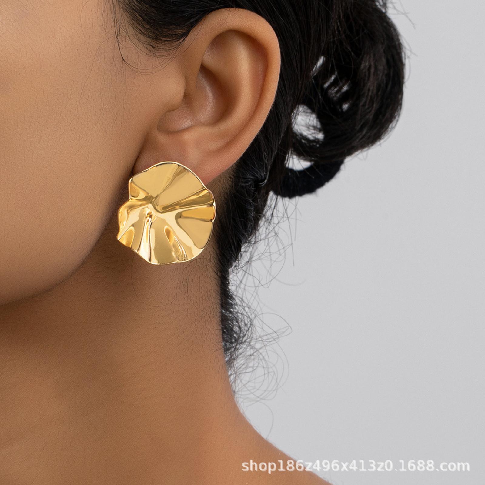 

Нерегулярні золоті сережки для жінок, унікальні та вишукані. One Size