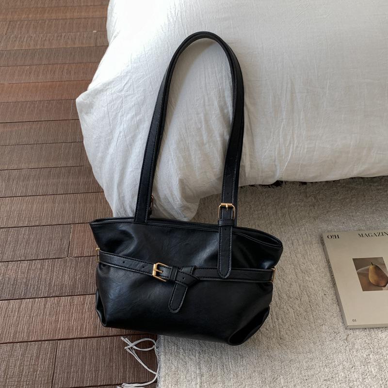 Niche women s tote bag retro simple winter trend new bag fashion casual personality shoulder bag чёрный