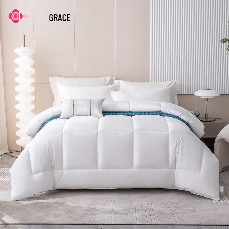 

Grace Down Alternative Quilt