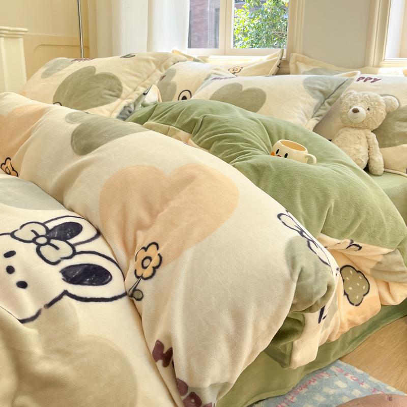 Verdicktes Milchfleece Vierteiliges Set Mädchenherz Korallenfleece Bettlaken Bettbezug Bettwäsche Fleece Bettbezug