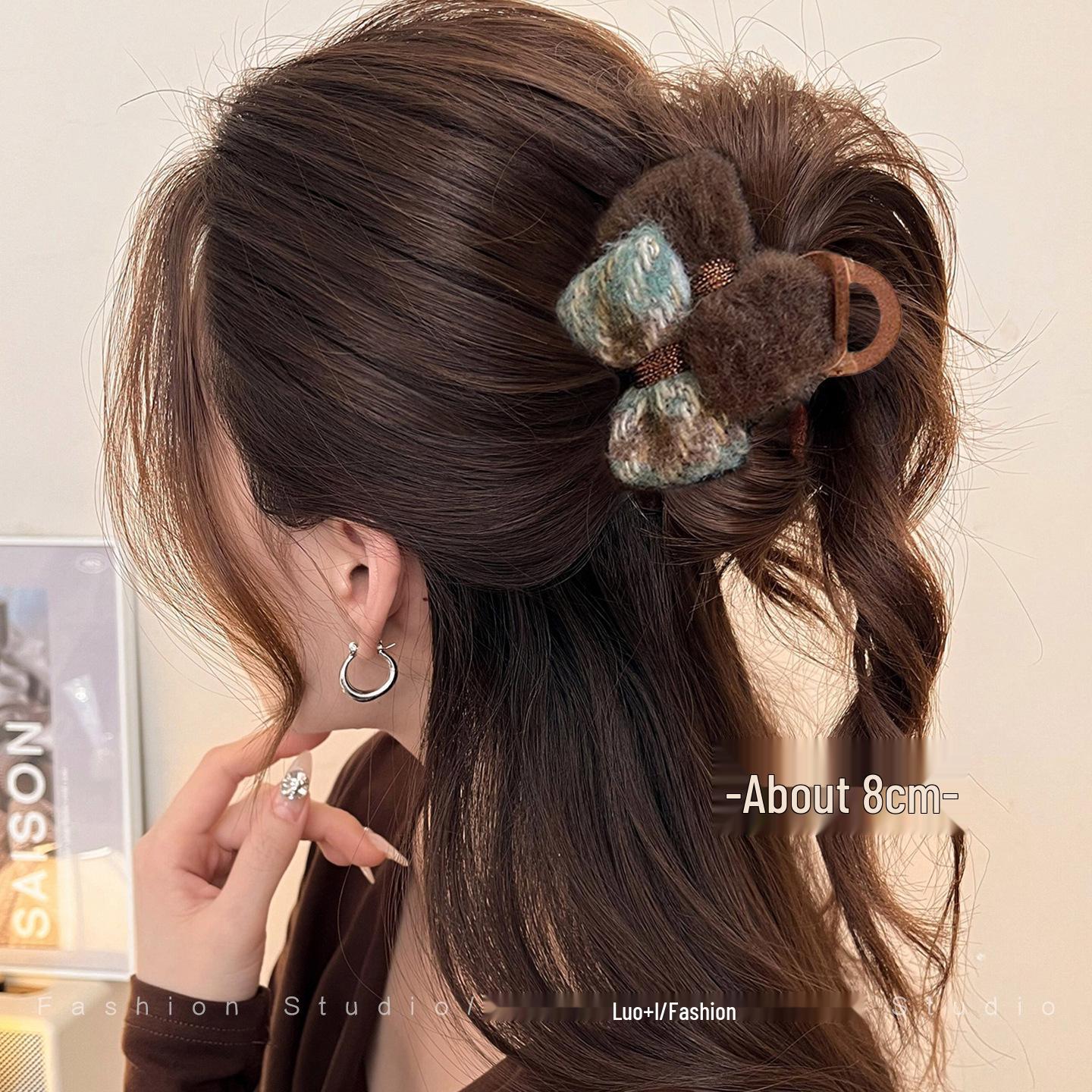 Medium Plush Claw Clip for Fine Hair - Women s Autumn/Winter Hair Accessory