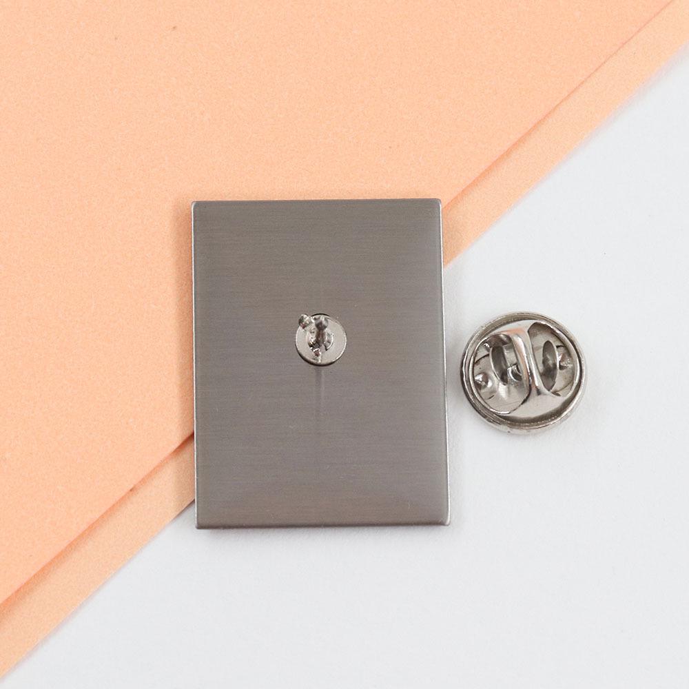 Joker Card Brooch: Creative Gift for Card Game Enthusiasts and Collectors