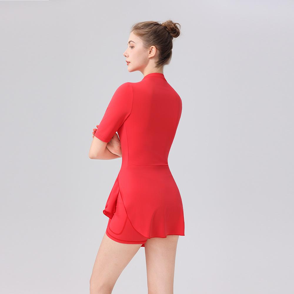Vestido de Tênis Elegante com Barra de Babados e Shorts Internos
