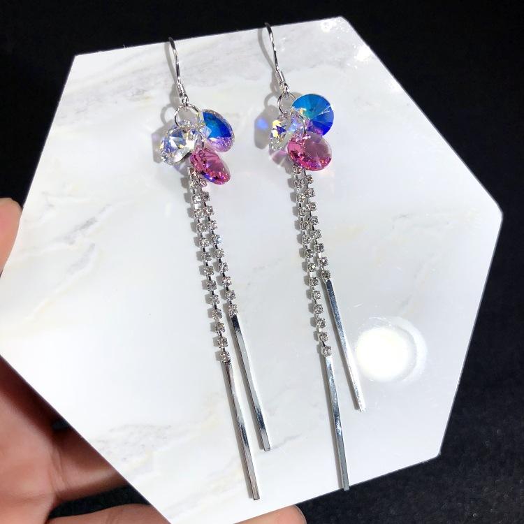 Austrian super flash crystal earrings, stud earrings, niche high-end temperament earrings, long simple earrings, 925 silver needles.
