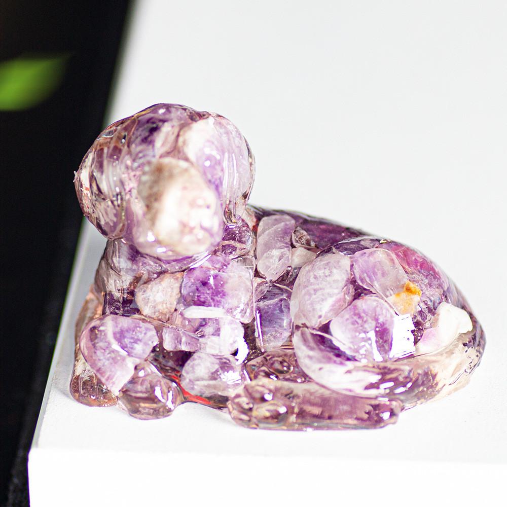 Resin Filled Natural Crystal Dog Figurine With Warm Heart Pet Decor For Gift Giving