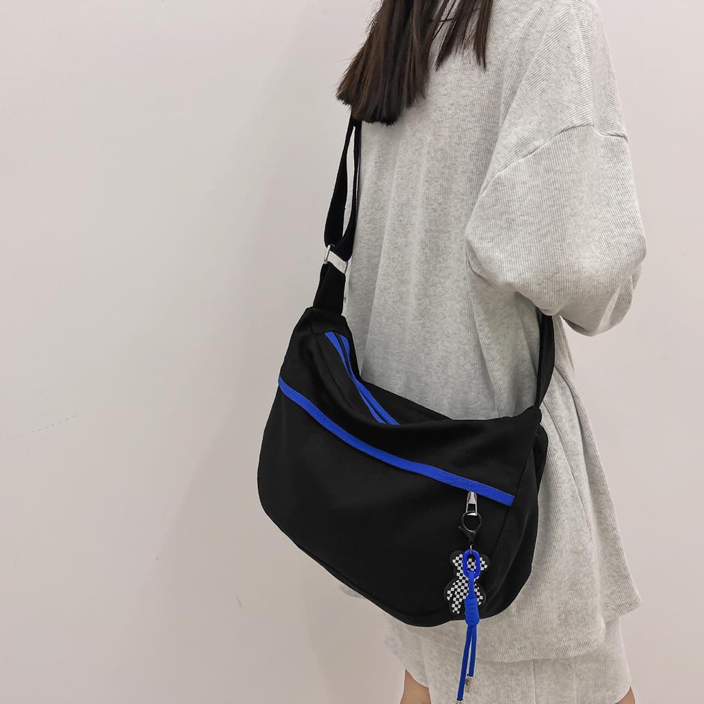 Versatile women's shoulder bag, new simple student class bag, large-capacity commuter messenger bag, male