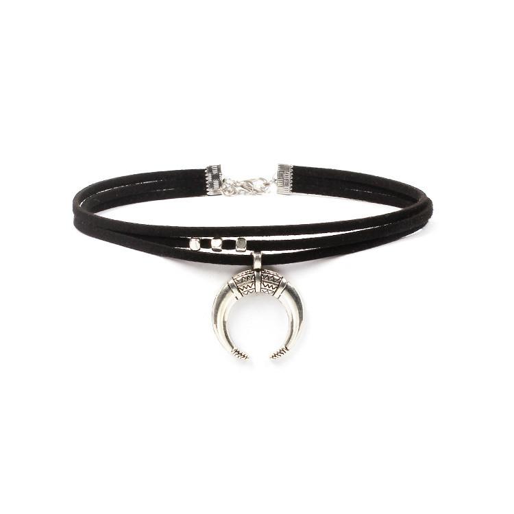 Dark Girl Retro Crescent Moon Pendant Multi-layer Suede Rope Necklace Cool Handsome Choker Collarbone Chain Necklace Collar