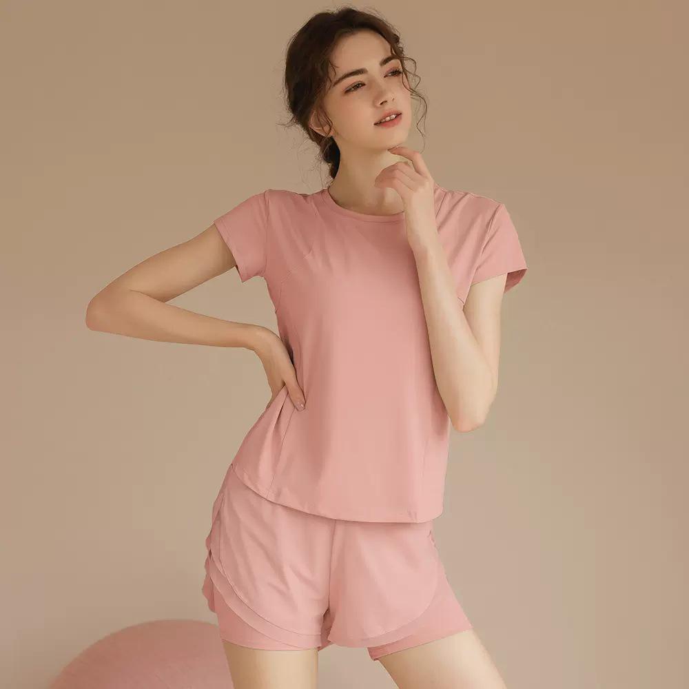 

Женский дышащий быстросохнущий летний тренировочный комплект для йоги - футболка с коротким рукавом и шорты S (42-50 kg) розовый
