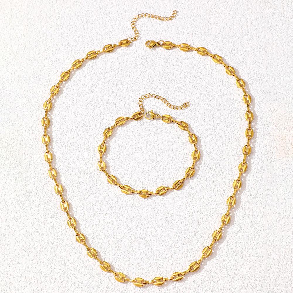 Stainless Steel Jewelry Set Necklaces Bracelet with Cute Pig Nose Hollow Carving High-end textured jewelry set For Women Jewelry