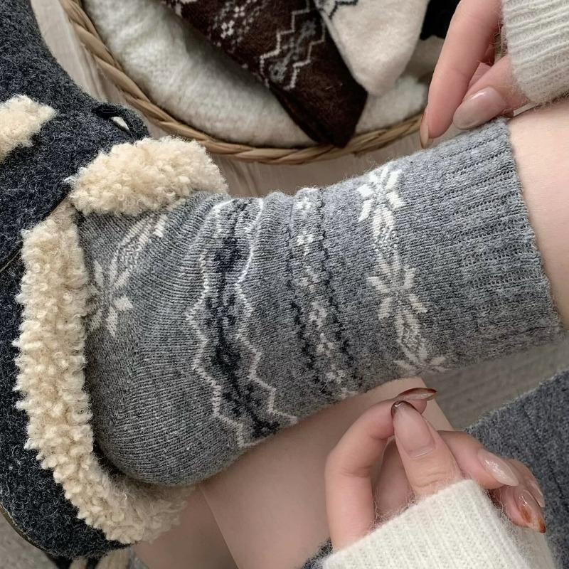 Winter and Autumn Thick and Warm Wool Socks for Children. Fair Isle Retro Snowflake Mid-calf Pullover Socks Paired with Boodles Shoes.