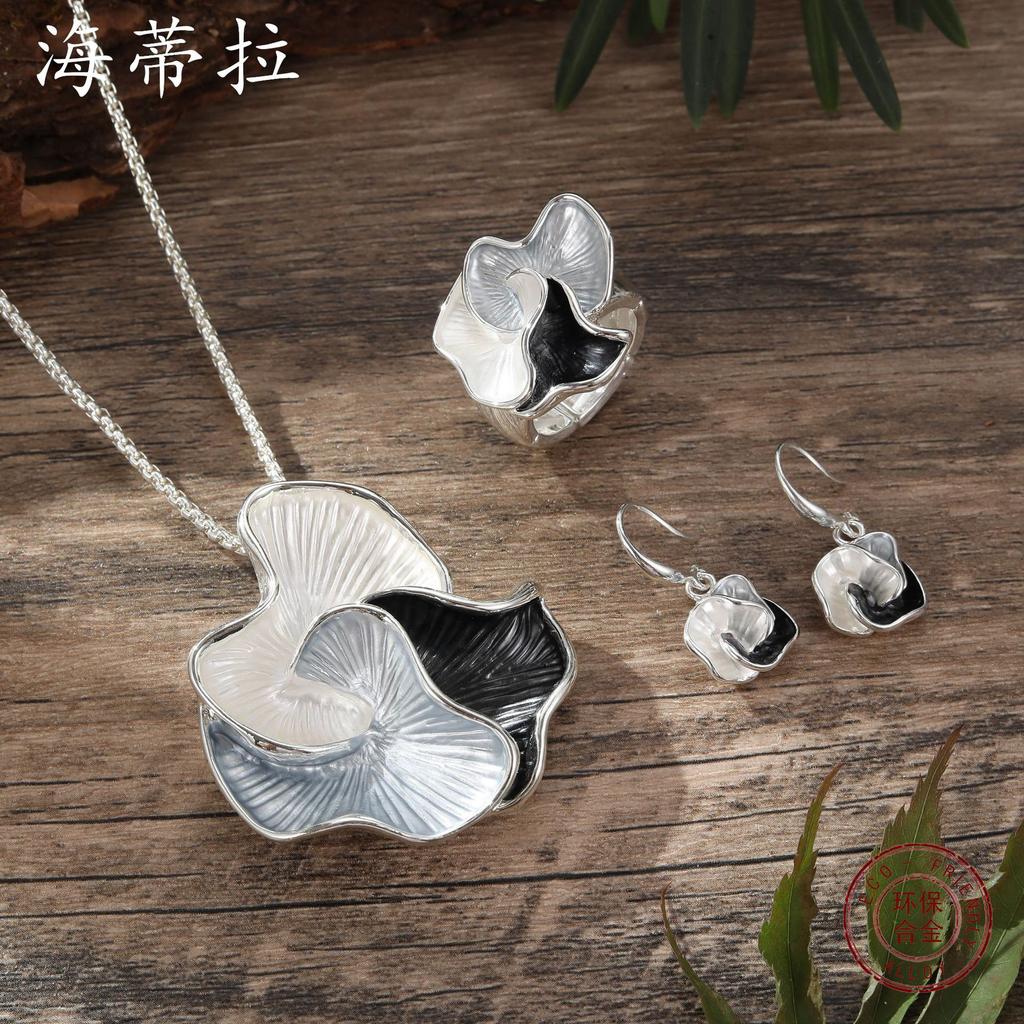 New Color Painting Oil Geometric Petal Stud Earrings, Pendant Set, Women's High-end Jewelry Set