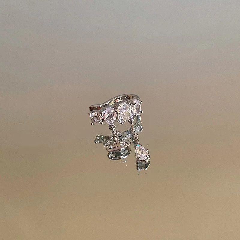 Exquisite Zircon Heart Drop Clip-On Earrings for Women - Fashionable and Versatile Jewelry with a High-End Feel (No Piercing Required)