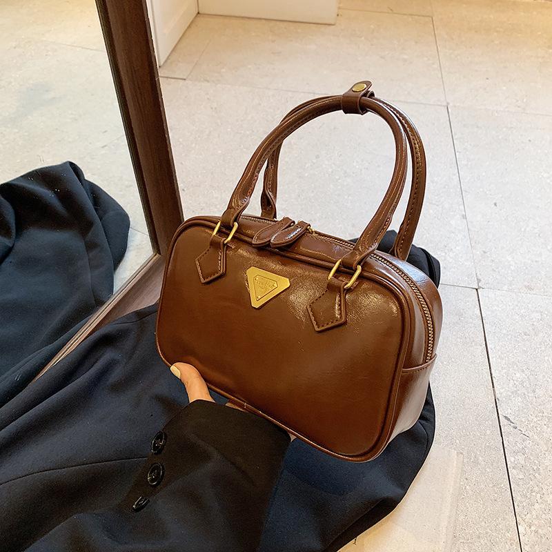 

Сумка осень и зима 2024 женская новая ретро-сумка-подушка Майяра модная сумка-мессенджер с высоким темпераментом