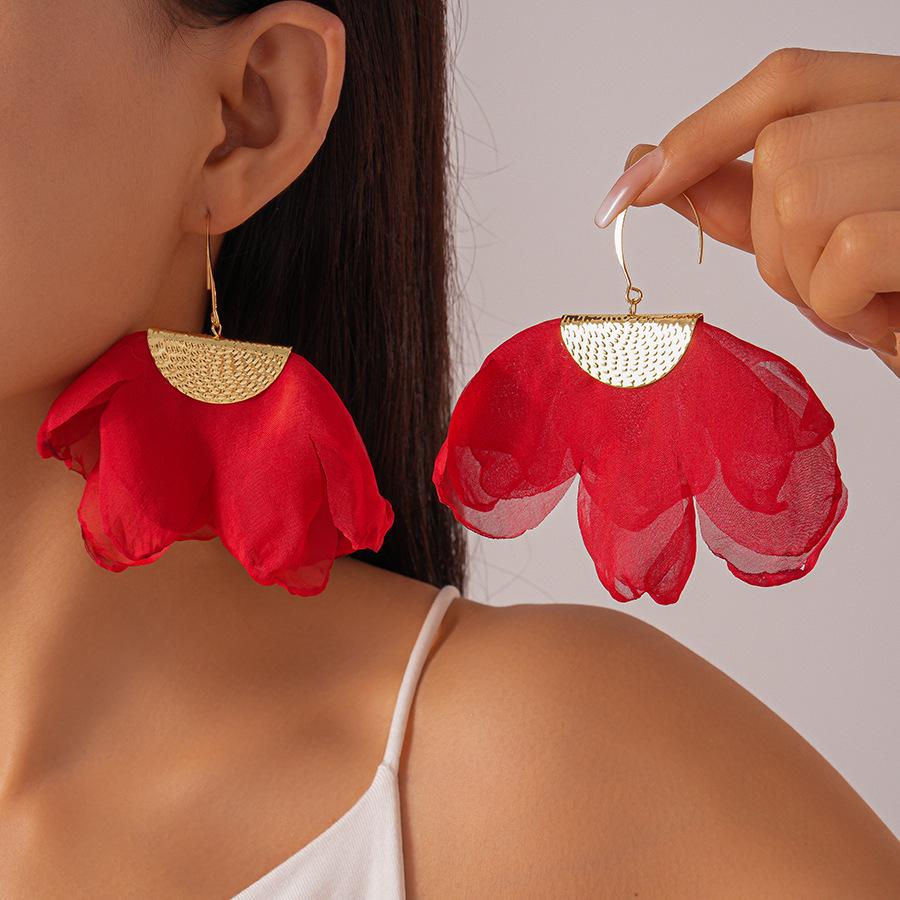 Luxuriöse Rote Blume Quastenohrringe: Stilvolle, Hochwertige Statement-Ohrstecker für Damen