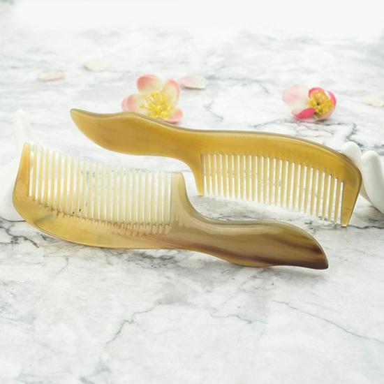 Hemei Natural Horn Comb for Ladies - Scalp Massage & Pointed Tail Design