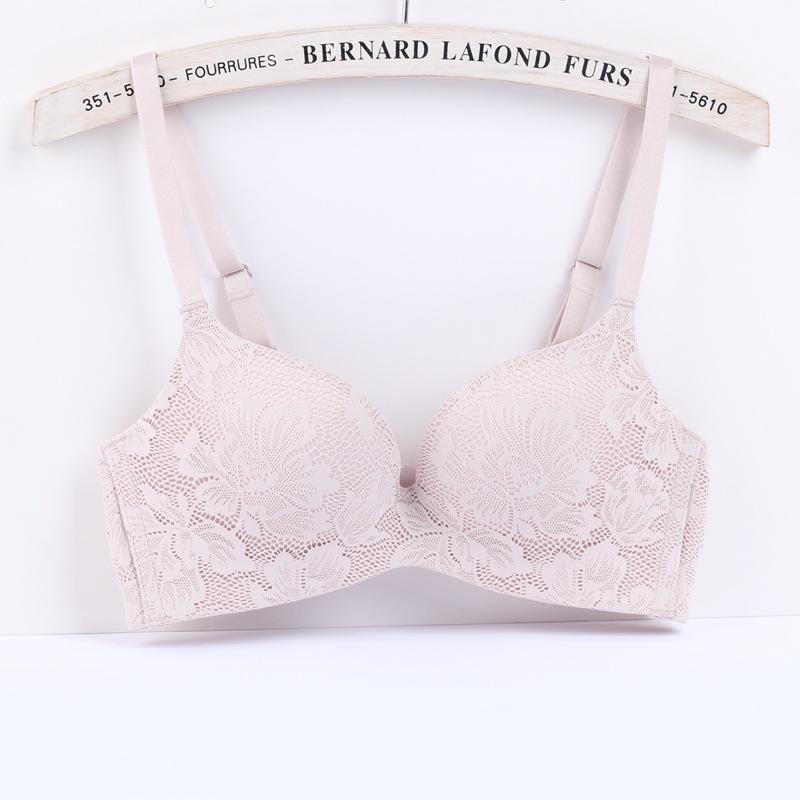 Wholesale by the manufacturer, the new steel-free rim-free bra, lace lace, women's gathering underwear is comfortable