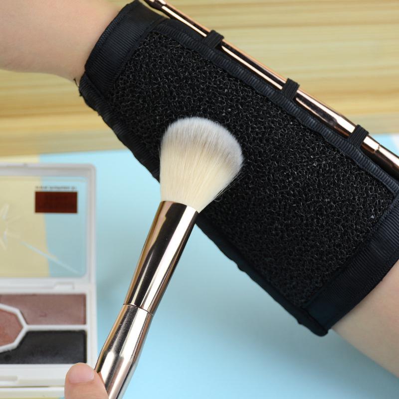

1PC Makeup Brush Color Clean Eyeshadow Brush Power Brush Color Switch Tools Creative Arm Makeup Brush Cleaner Sponge Cleaning чёрный