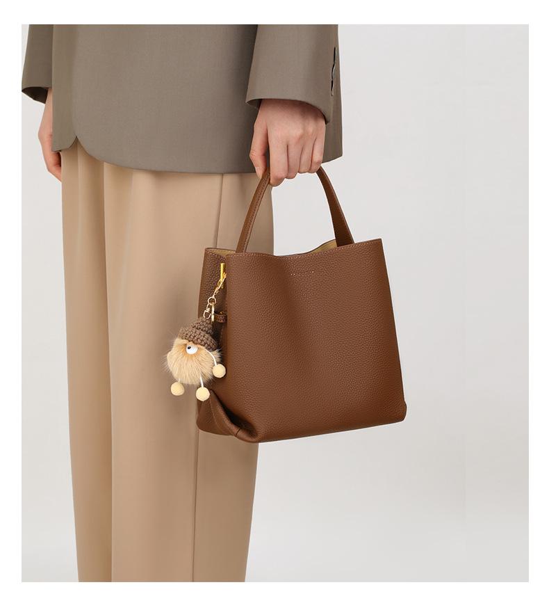 Genuine Leather Women's Crossbody Bucket Bag - Large Capacity, High-End Feel for Spring/Summer