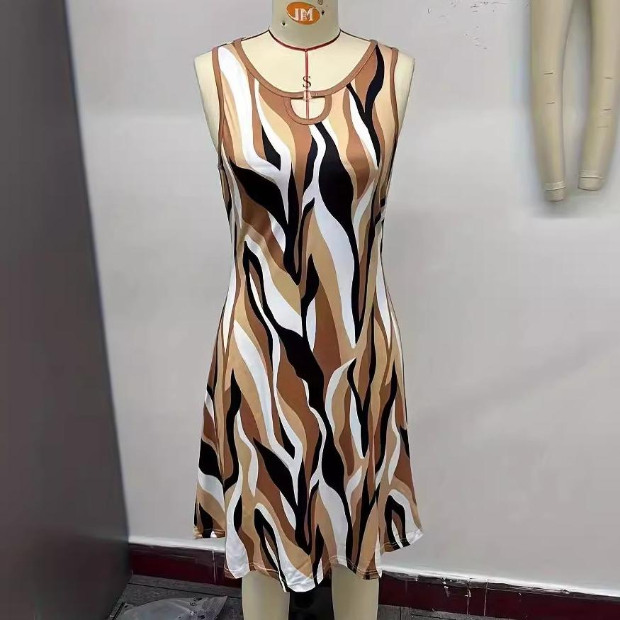 Letní dámské šaty středně dlouhé slim potištěné ležérní bez rukávů