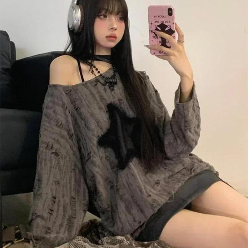 2KWEIRD Grunge Hole T-shirt Women Fashion Star Print Y2k Aesthetic Loose Tees Kpop Fairycore Ripped Tshirt Harajuku Gothic Streetwear