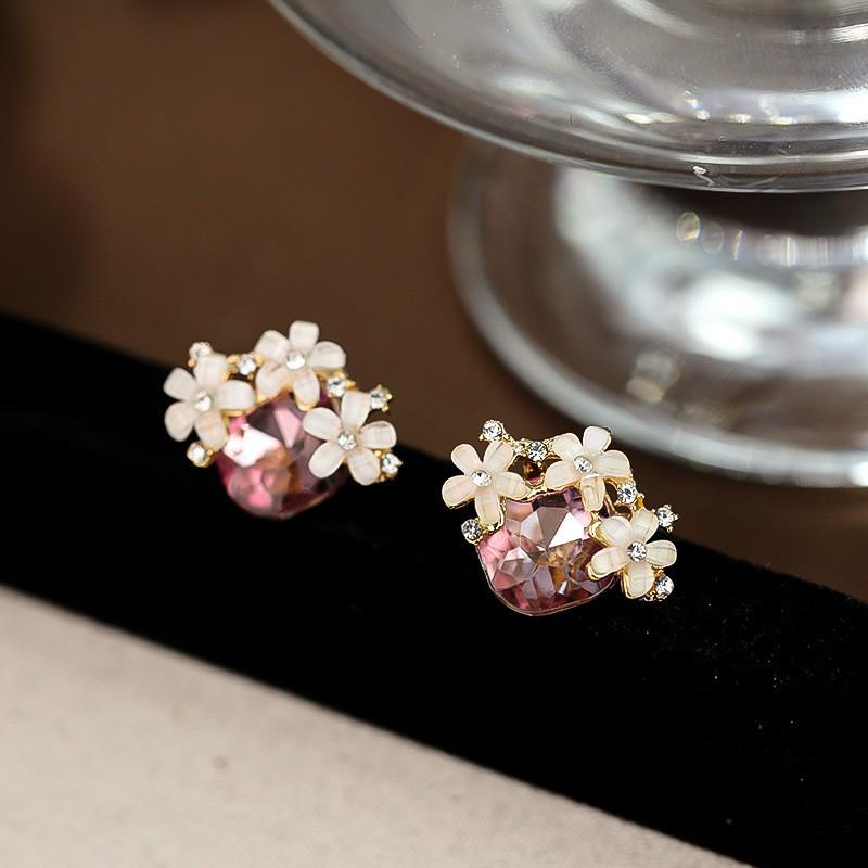 1111 popular retro diamond-encrusted geometric flower stud earrings European and American sweet Internet celebrity temperament high-end earrings