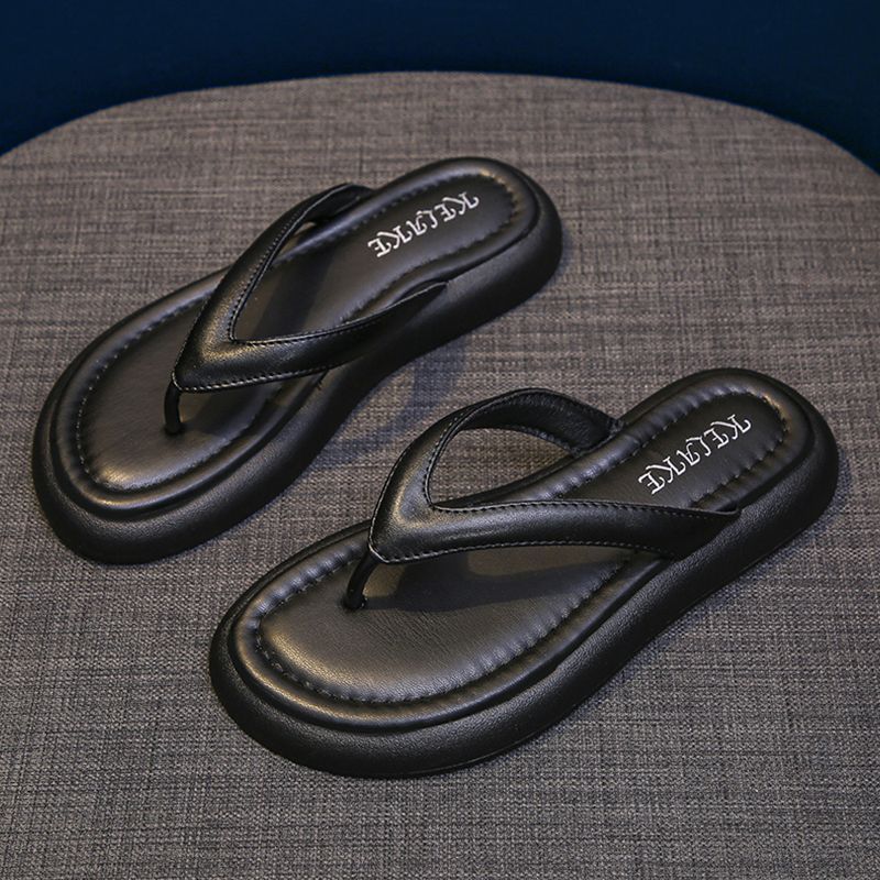 Slippers women's summer outer wear summer new versatile flip-flops flat-bottomed beach niche cool slippers