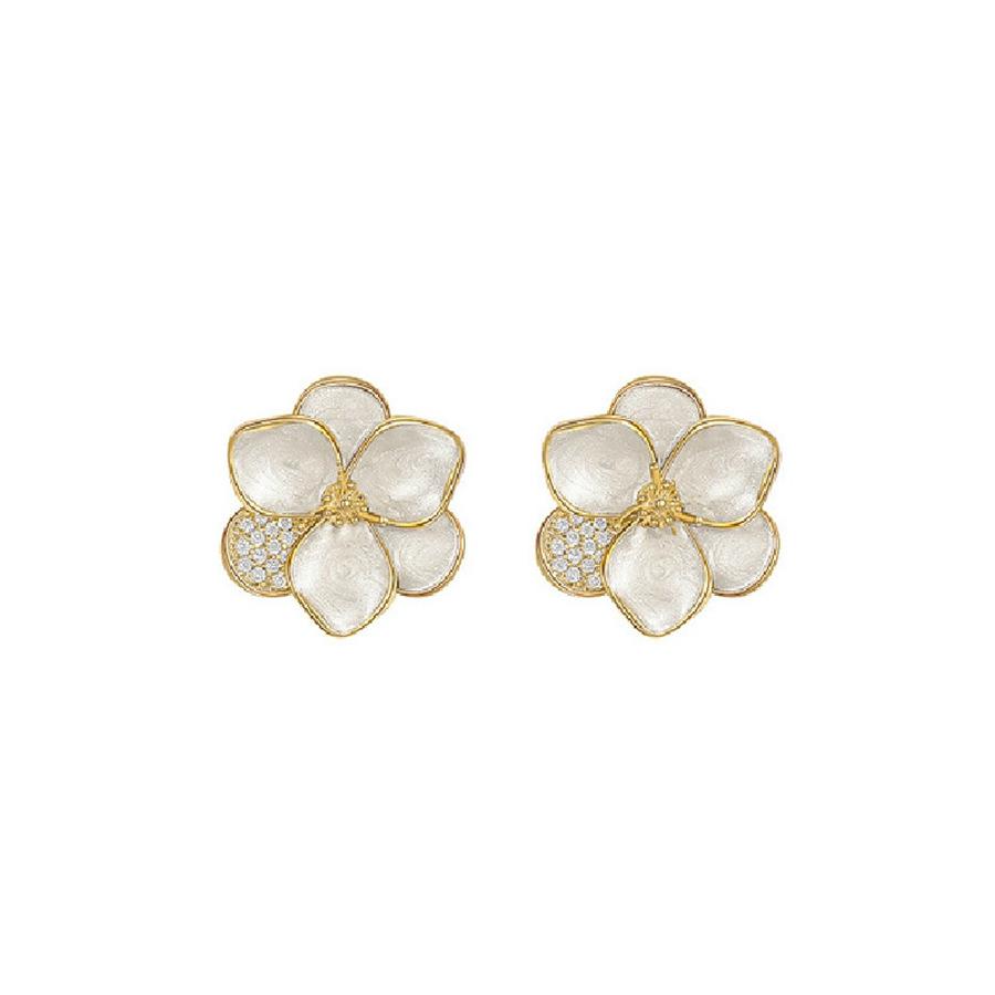 Fresh White Petal Earrings: Elegant High-End Women's Stud Jewelry