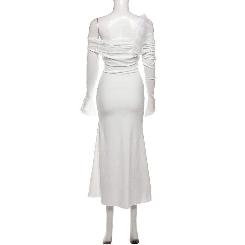 Autumn and Winter Women's Solid Color Slim-fit High-waisted Fashion One-line Collar Long-sleeved Dress