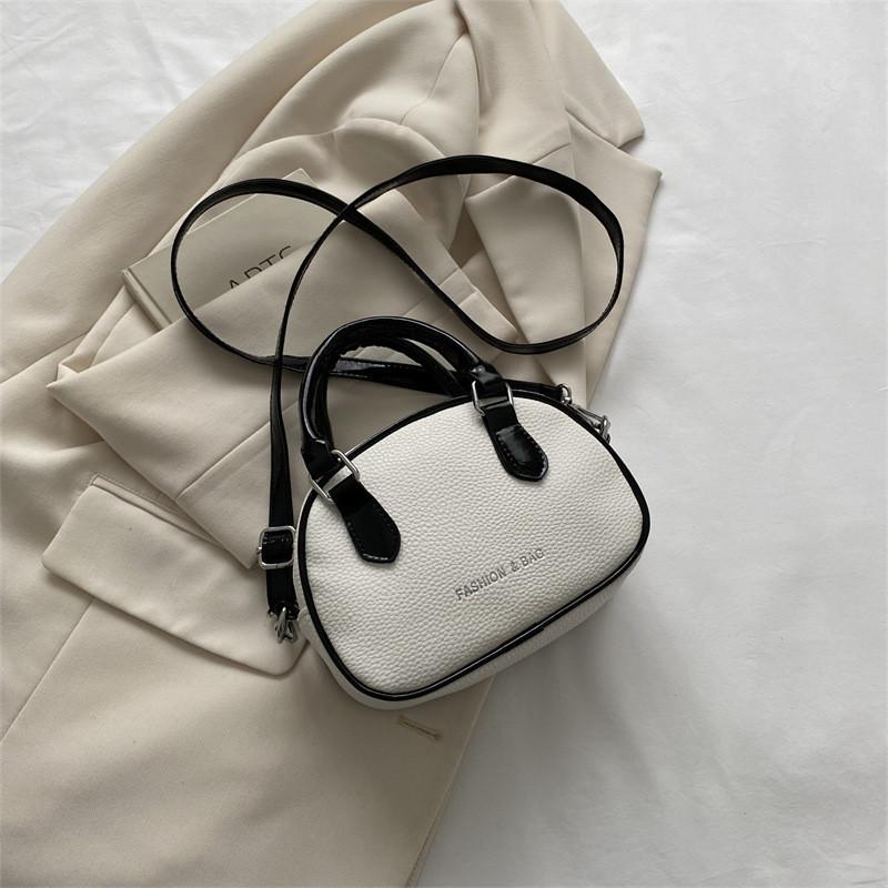 Chic Women s Tote Bag 2023 Spring New Arrivals Fashionable Small Box Handbag WhiteBlack