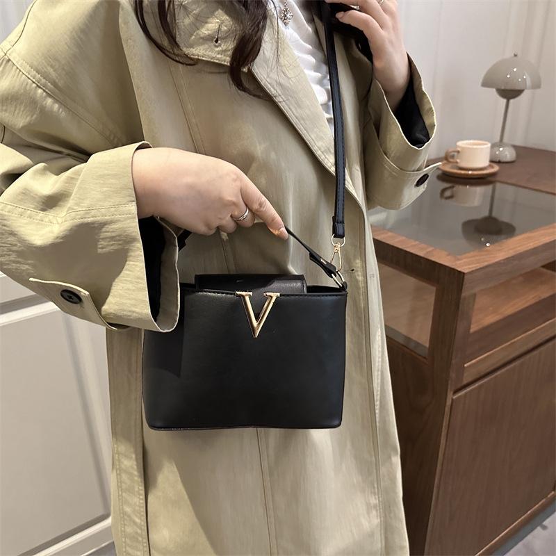 Hochwertige Modische Handtasche, Stilvolle Umhängetasche mit Großem Fassungsvermögen für den Täglichen Gebrauch, Eimerbeutel-Stil