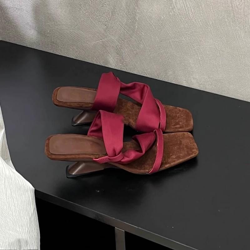 Fashion women's shoes summer new European and American wine glasses and wedge sandals women's open-toed sexy thin-heeled square-headed slippers