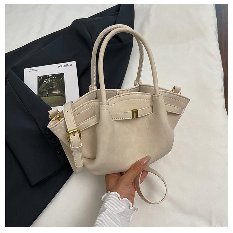 Premium Niche Design Wing Bag Women's 2025 New Fashion Retro Handbag Commuter Shoulder Messenger Bag