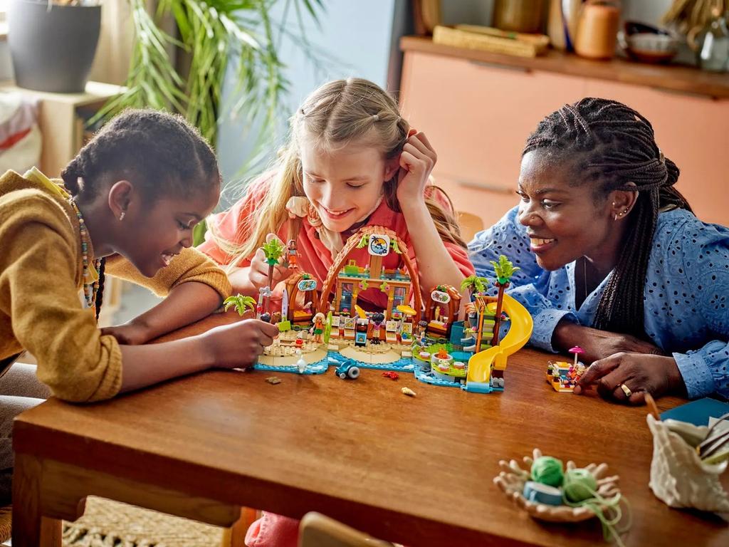 Lego Friends 42673 - Family Beach Vacation