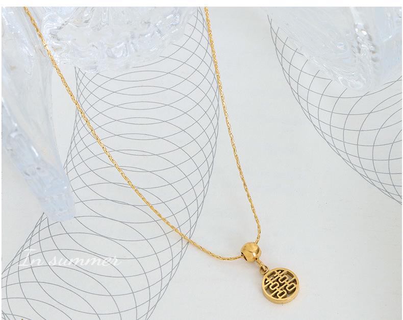 Élégant Collier Pendentif Double Bonheur ajouré en Acier Titane Or 18K - Chaîne de Clavicule Style Chinois Rétro pour Femmes