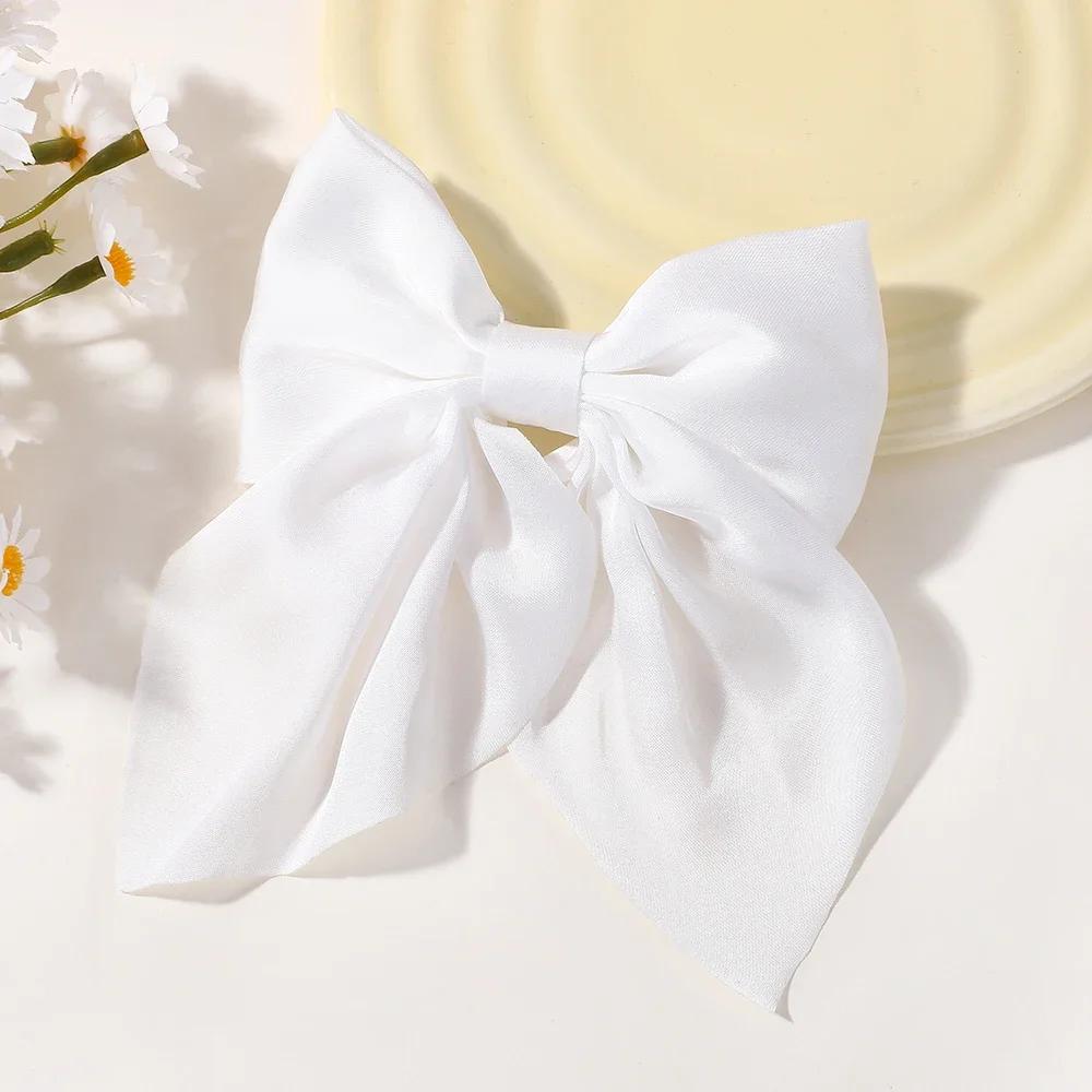 1Pcs Girls Solid Color Satin Butterfly Barrettes Fresh Color Hairbows Ponytail Clip Women Travelling Headwear Hair Accessories