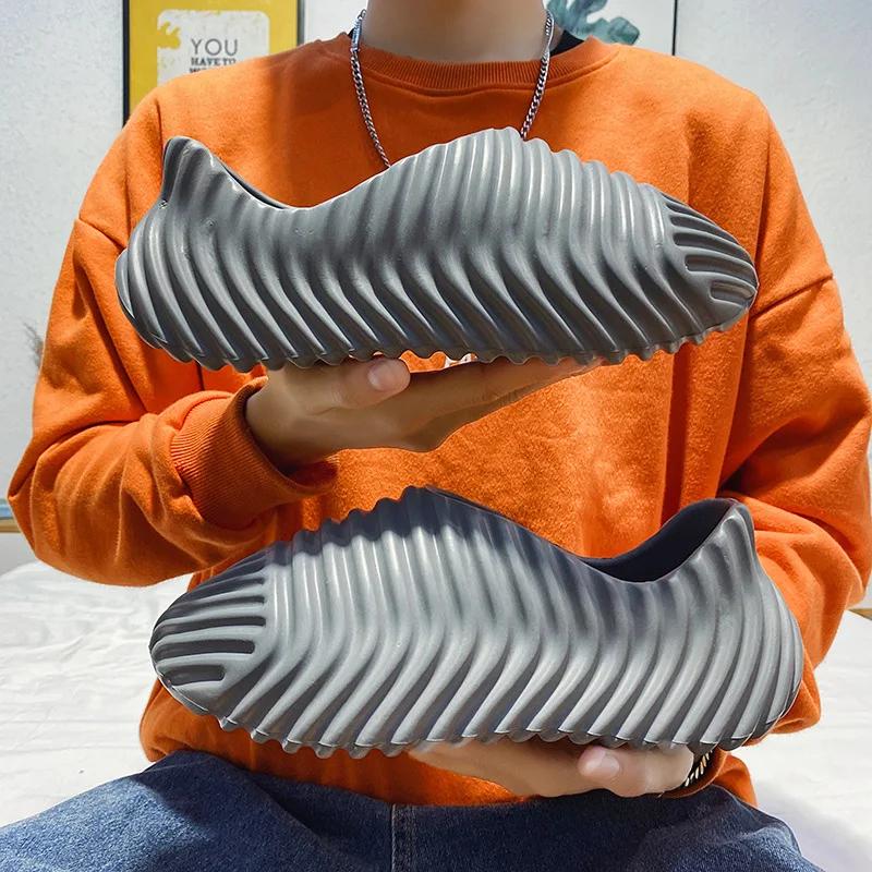 Fashion Unisex Home Slippers Men Women Outdoor EVA 2025 New Cool Soft Bottom Sandals Trend Slippers Lightweight Beach Shoes Home Slides