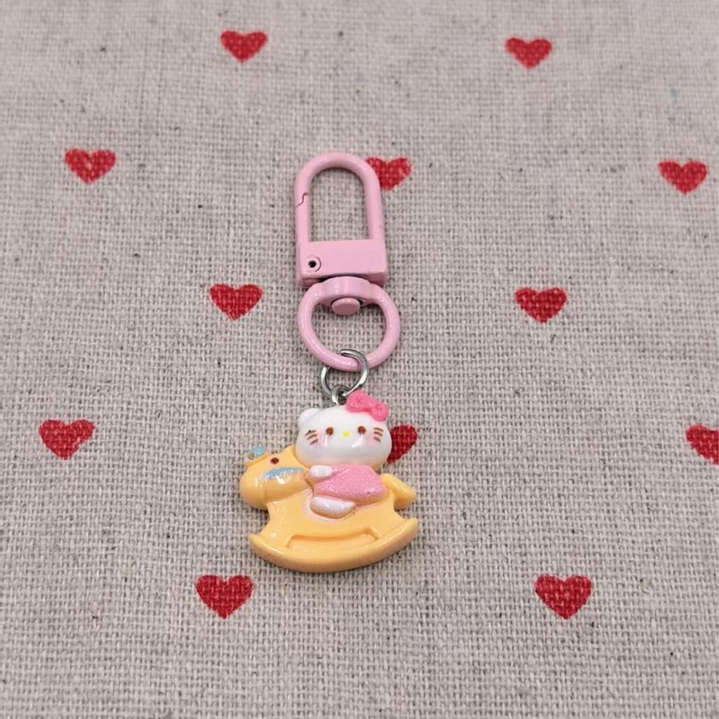 Versatile Cute Cartoon Cat Resin Pendant Backpack Charm for Students and Kids Keychain