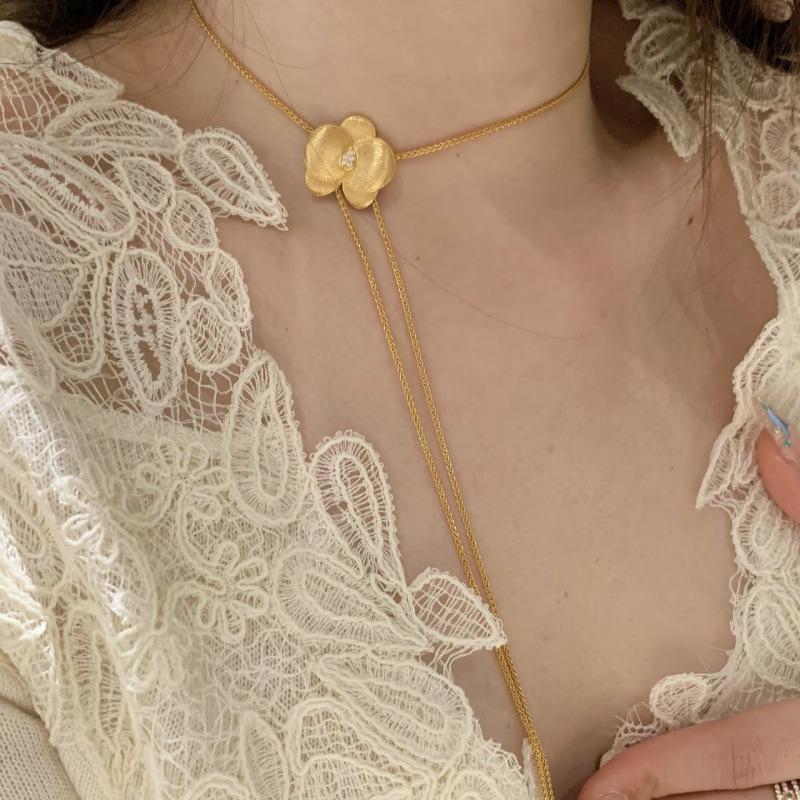 Velvet Phalaenopsis Orchid Necklace Can Be Pulled Ancient Heavy Brushed Camellia Clavicle Chain