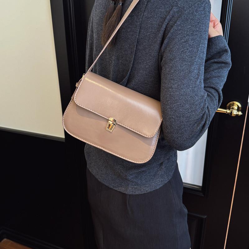 Pu Small Square Bag For Women With Lock Closure And Mobile Pocket For Daily Fashion
