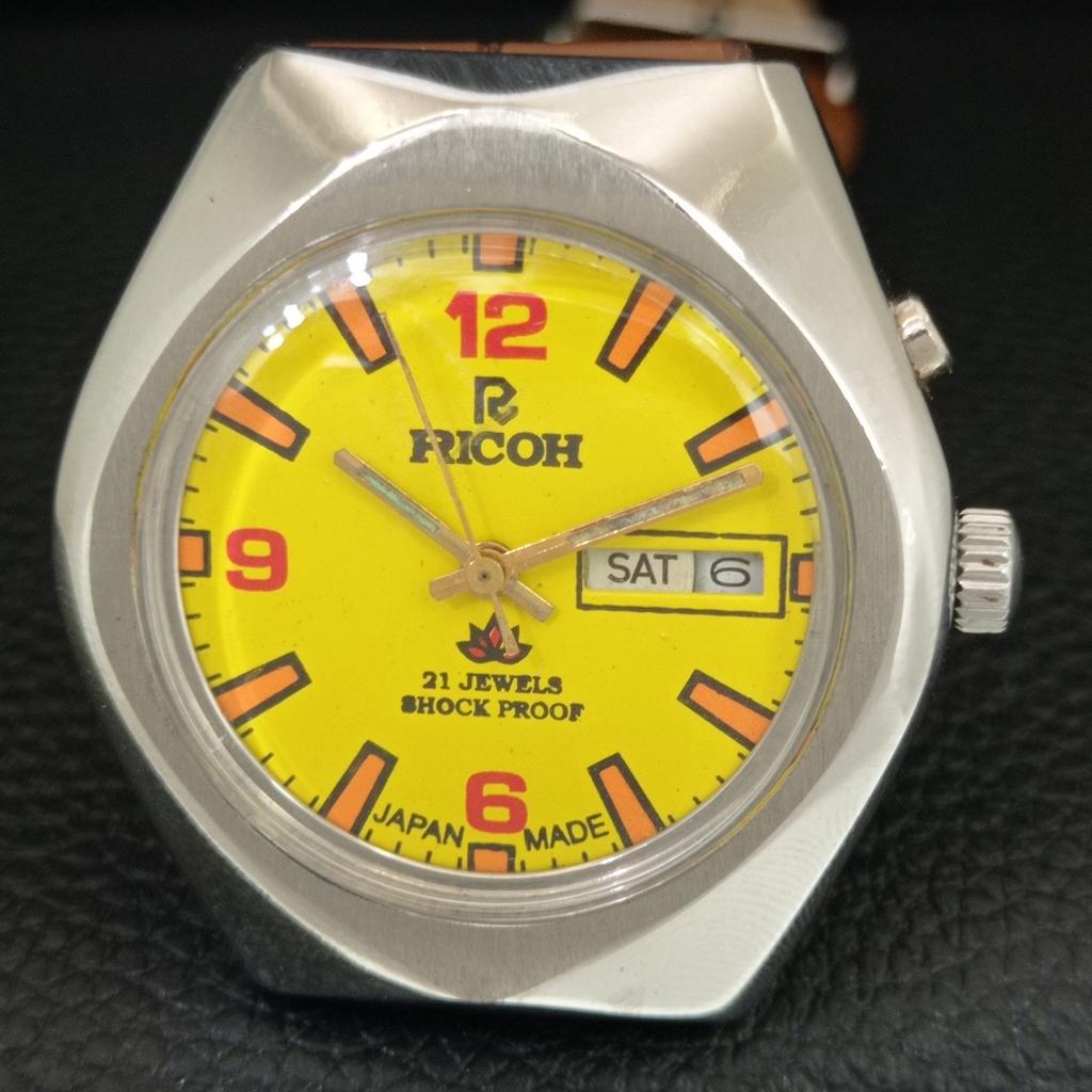 VINTAGE RICOH R31 AUTOMATIC JAPAN MENS YELLOW COLOR DIAL WATCH a707936-1